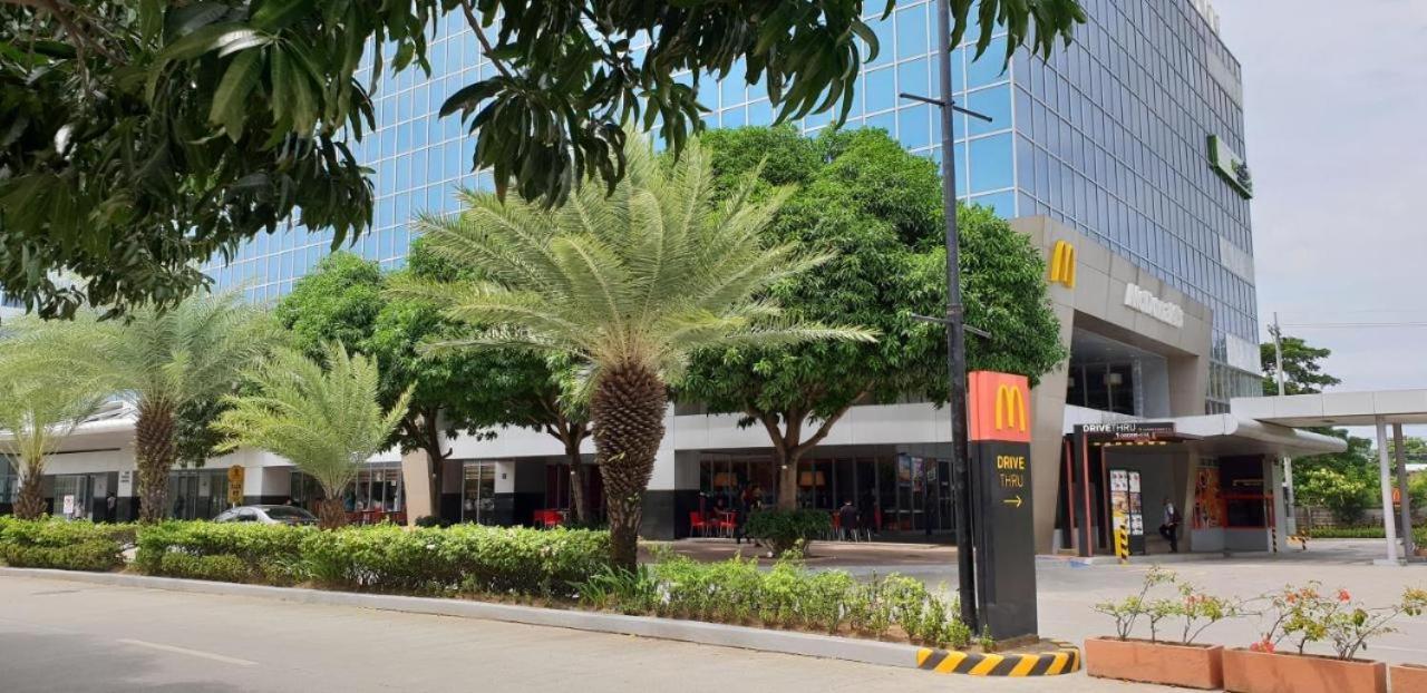Mactan Newtown Condo With Pool Access Lapu-Lapu City Zewnętrze zdjęcie